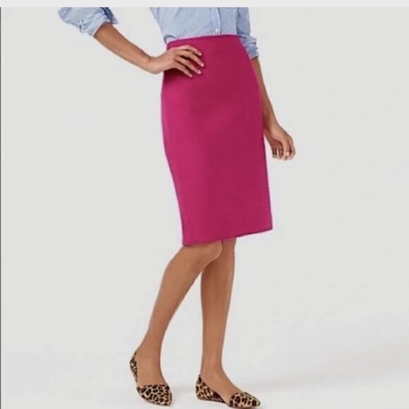 J. Crew Factory Fuchsia Pink Wool Blend Pencil Skirt - Size 4 - Picture 1 of 13
